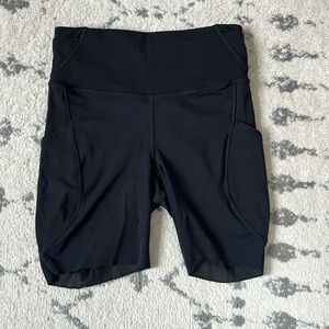 Lululemon Fast and Free High-Rise Short 6"
Pockets